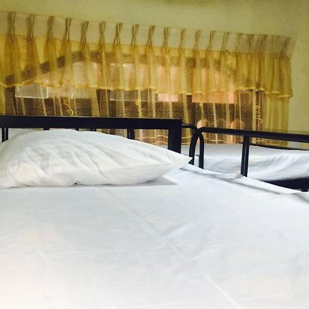 J Hostel Kandy Ngoại thất bức ảnh