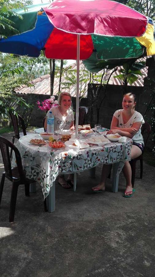 J Hostel Kandy Ngoại thất bức ảnh