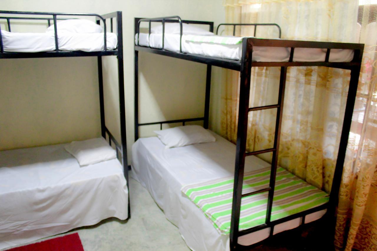 J Hostel Kandy Ngoại thất bức ảnh