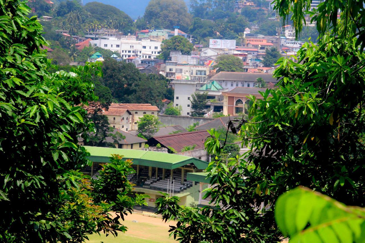 J Hostel Kandy Ngoại thất bức ảnh