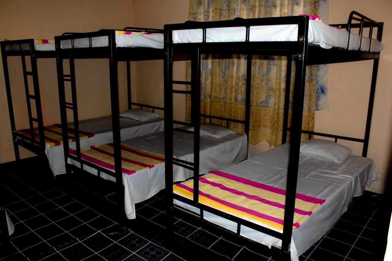 J Hostel Kandy Ngoại thất bức ảnh