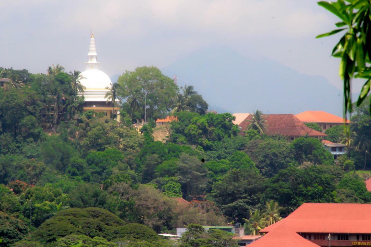 J Hostel Kandy Ngoại thất bức ảnh